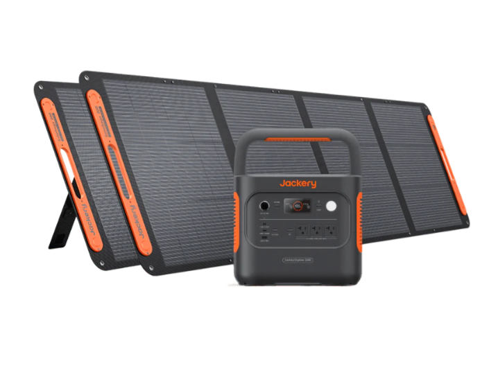 Explorer 2000 v2 + SolarSaga 200W x 2